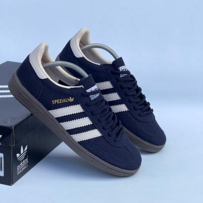 Spezial Lacivert Krem