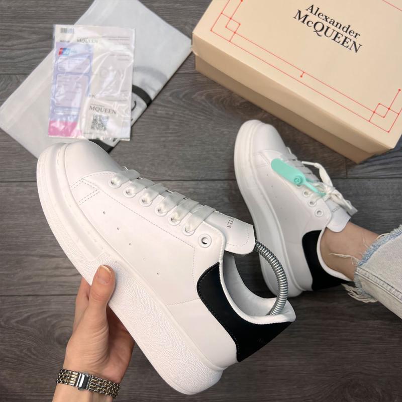 Mcqueen İthal Beyaz Siyah