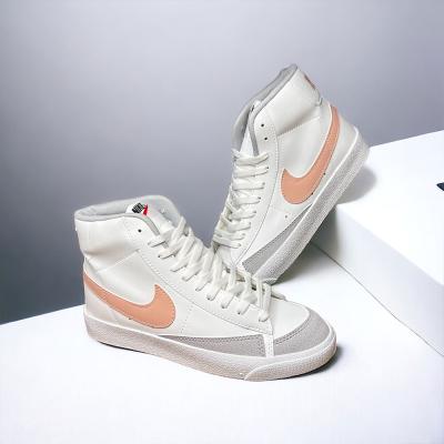 Blazer Bilekli Beyaz Pudra