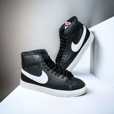 Blazer Bilekli Siyah Beyaz