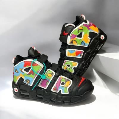 Uptempo Siyah Renkli